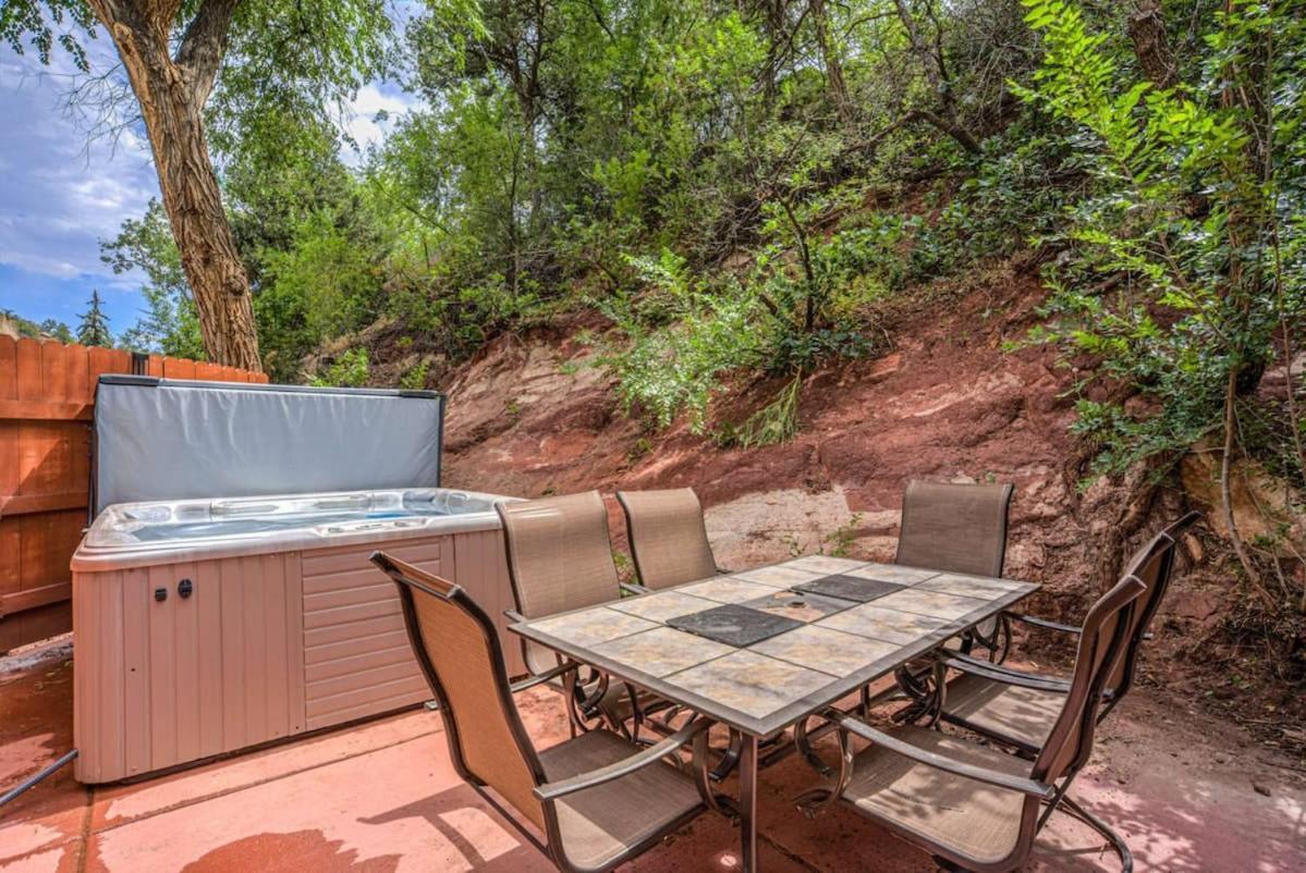 *H* New! Manitou Springs Downtown Retreat * Villa Екстериор снимка