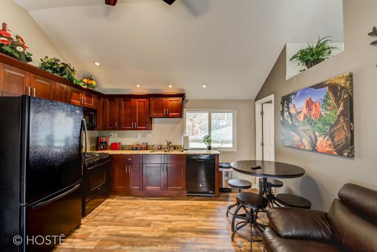 *H* New! Manitou Springs Downtown Retreat * Villa Екстериор снимка