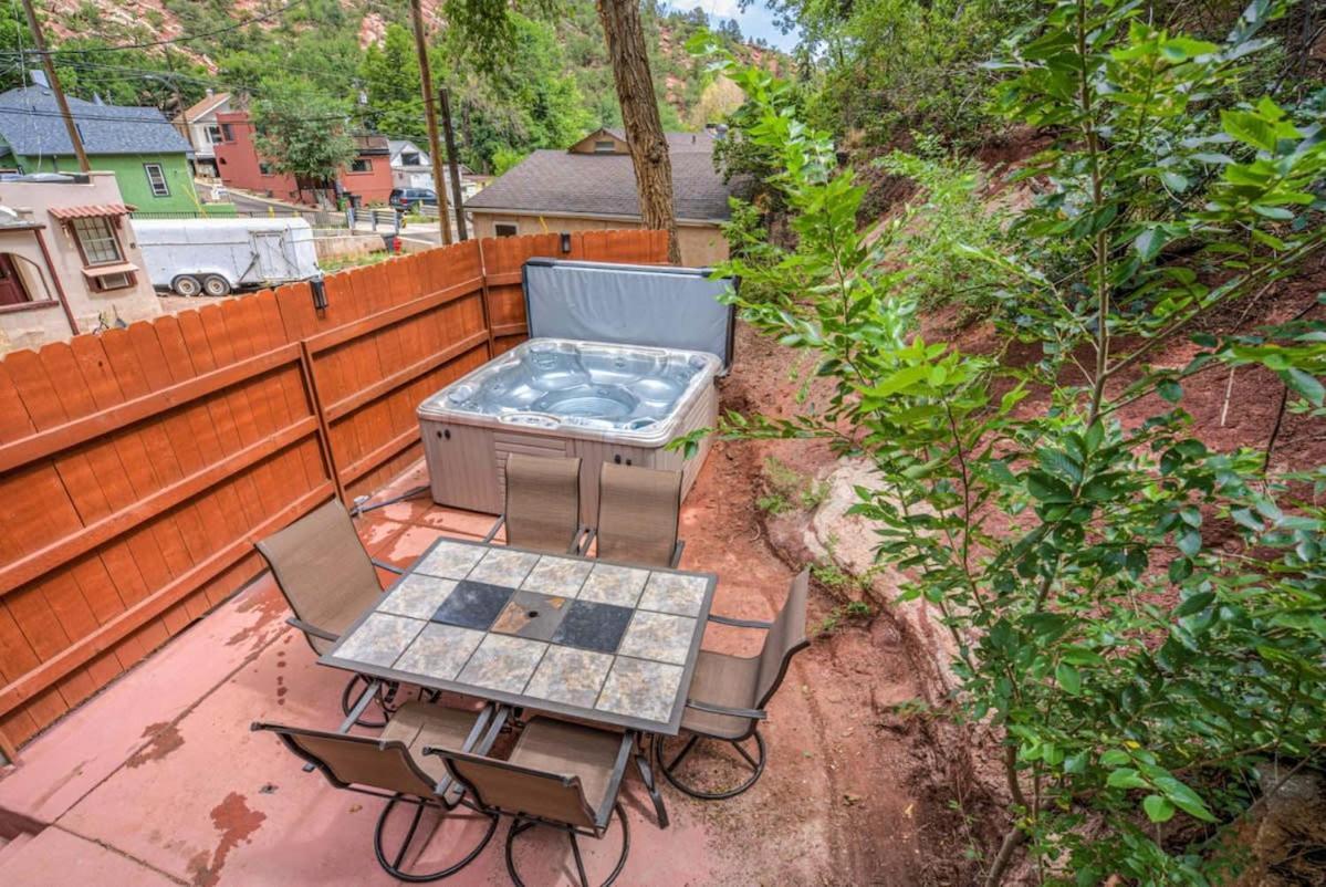 *H* New! Manitou Springs Downtown Retreat * Villa Екстериор снимка